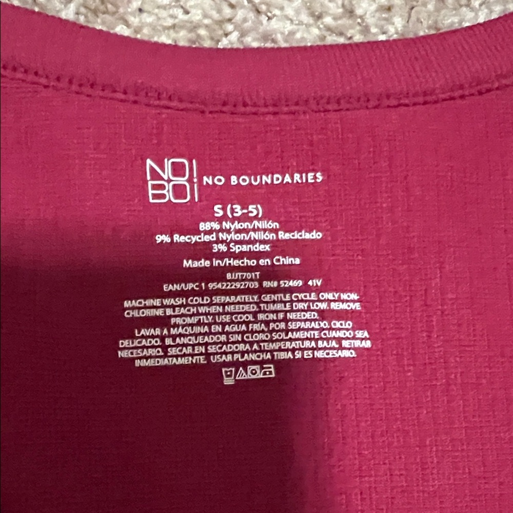 Deep Red V-Neck Ribbed Tee - Picture 2 of 3